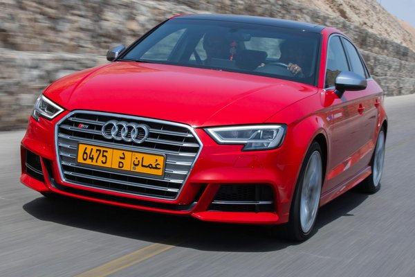 Rouler à 130 km/h avec une remorque : ce que dit la loi